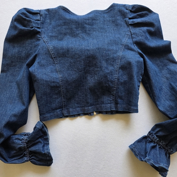 Elegant Blue Denim Crop Top with Puff Sleeves - Picture 7 of 7